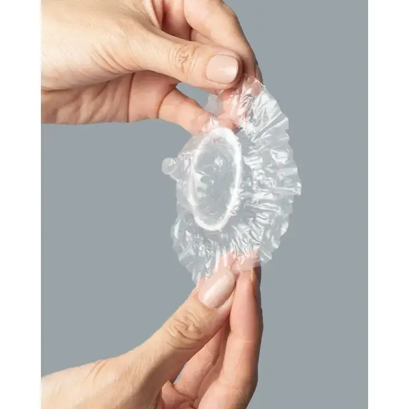 3 Preservativi senza lattice con anello di protezione UNIQ FREE