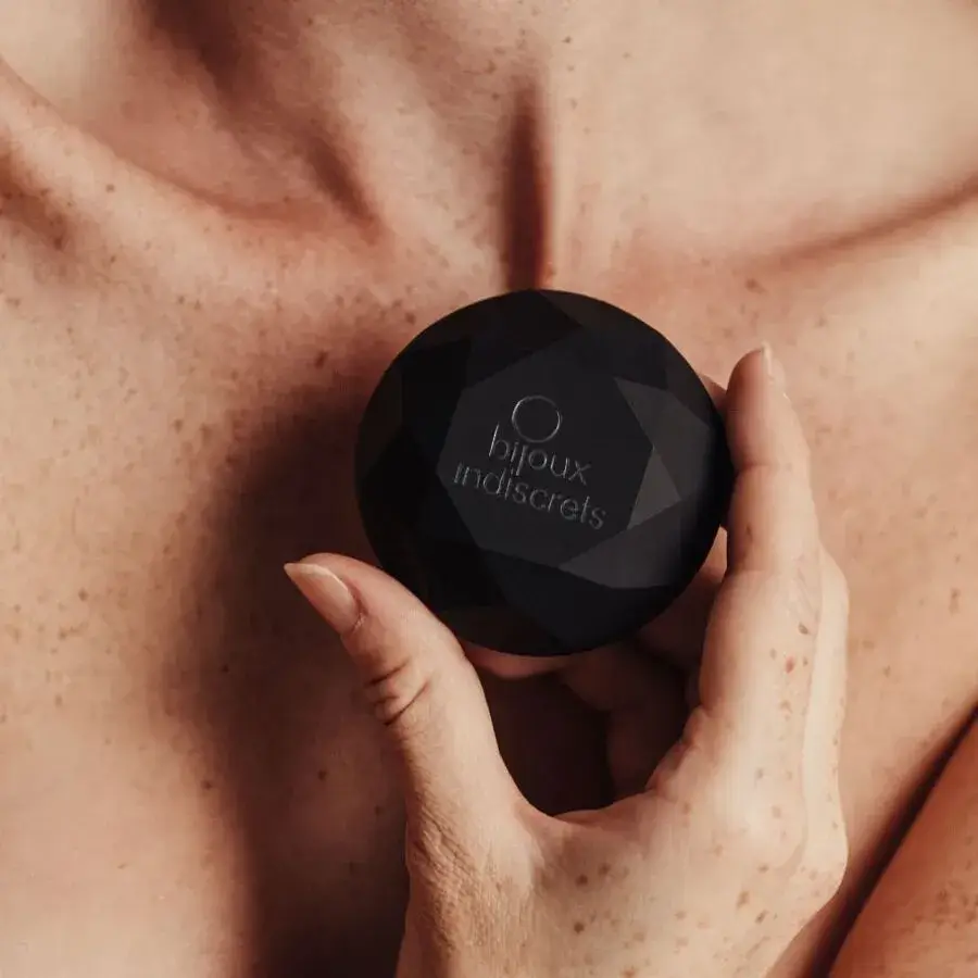 Diamante clitorideo vibrante ‘Twenty One Matte Black’ BIJOUX INDISCRETS