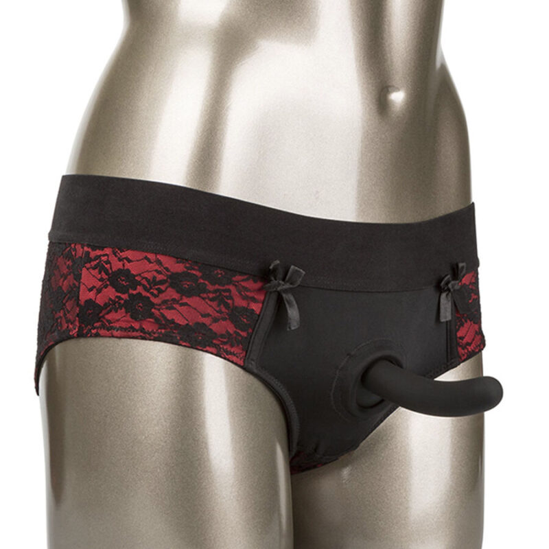 Set di slip senza cavallo con dildo ‘Scandal Crotchless Pegging Panty Set’ S/M CALEXOTICS